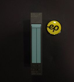 Модуль SIEMENS 6ES7131-4BD01-0AA0