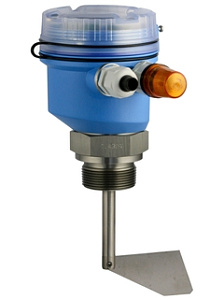 Измерение уровня с помощью флажкового датчика FTE20 Endress+Hauser